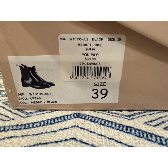Black Chelsea Rain Boots - EU 39 US 8 - New In Box - Picture 5 of 5